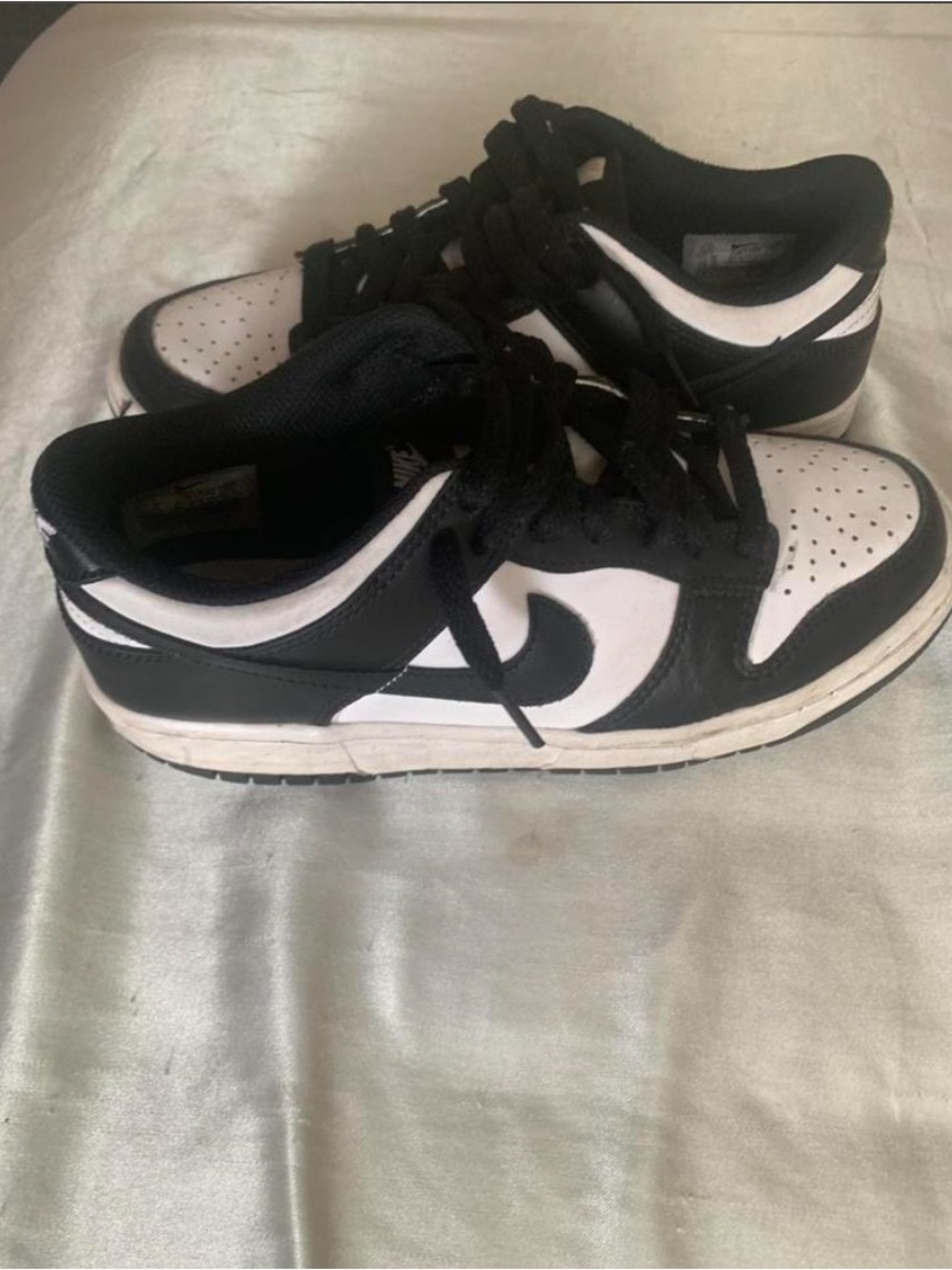 Nike Black and White Low-Top Sneakers - Picture 3 of 4
